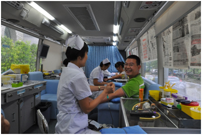 av无码毛片久久喷潮水