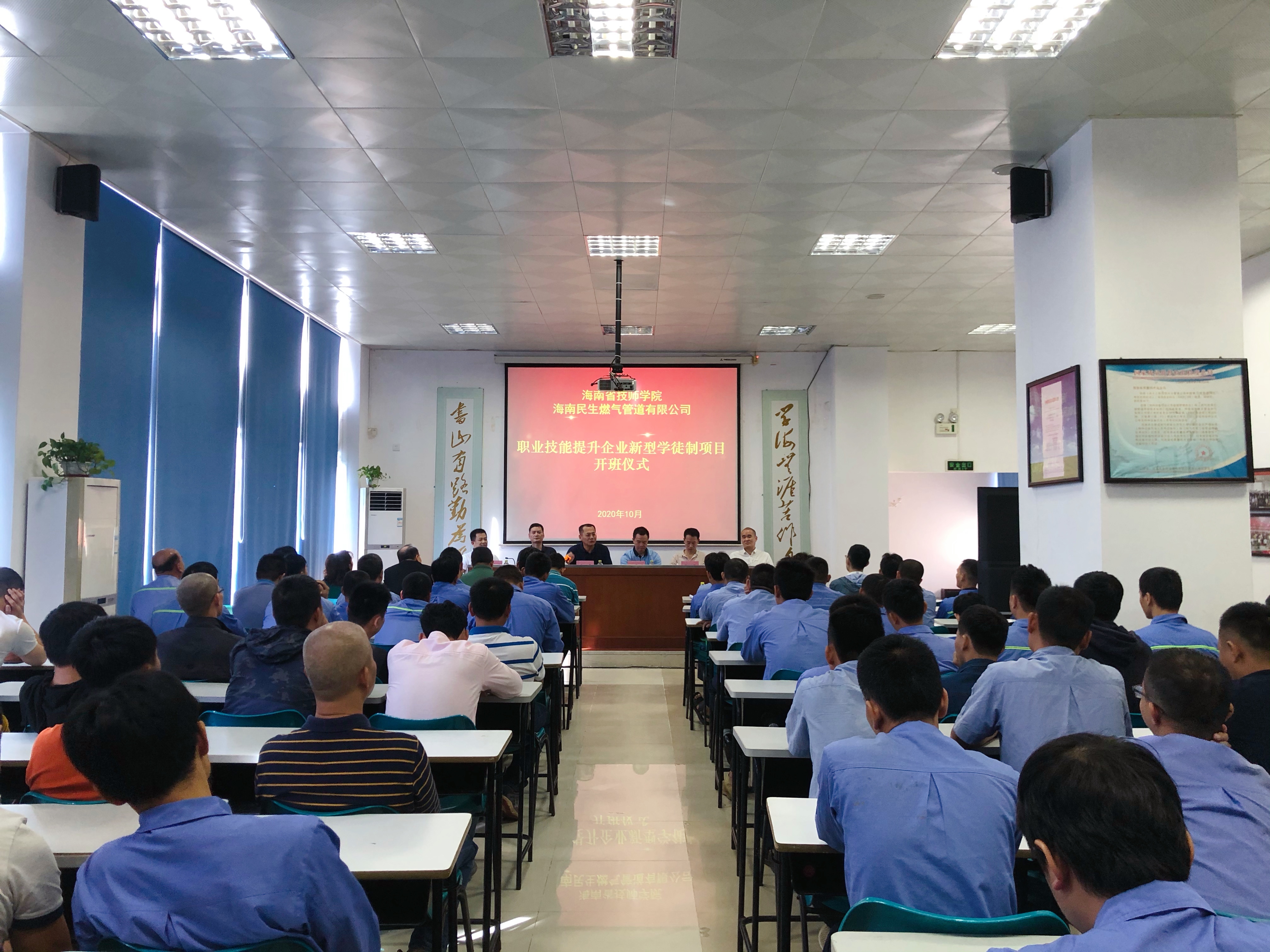 av无码毛片久久喷潮水