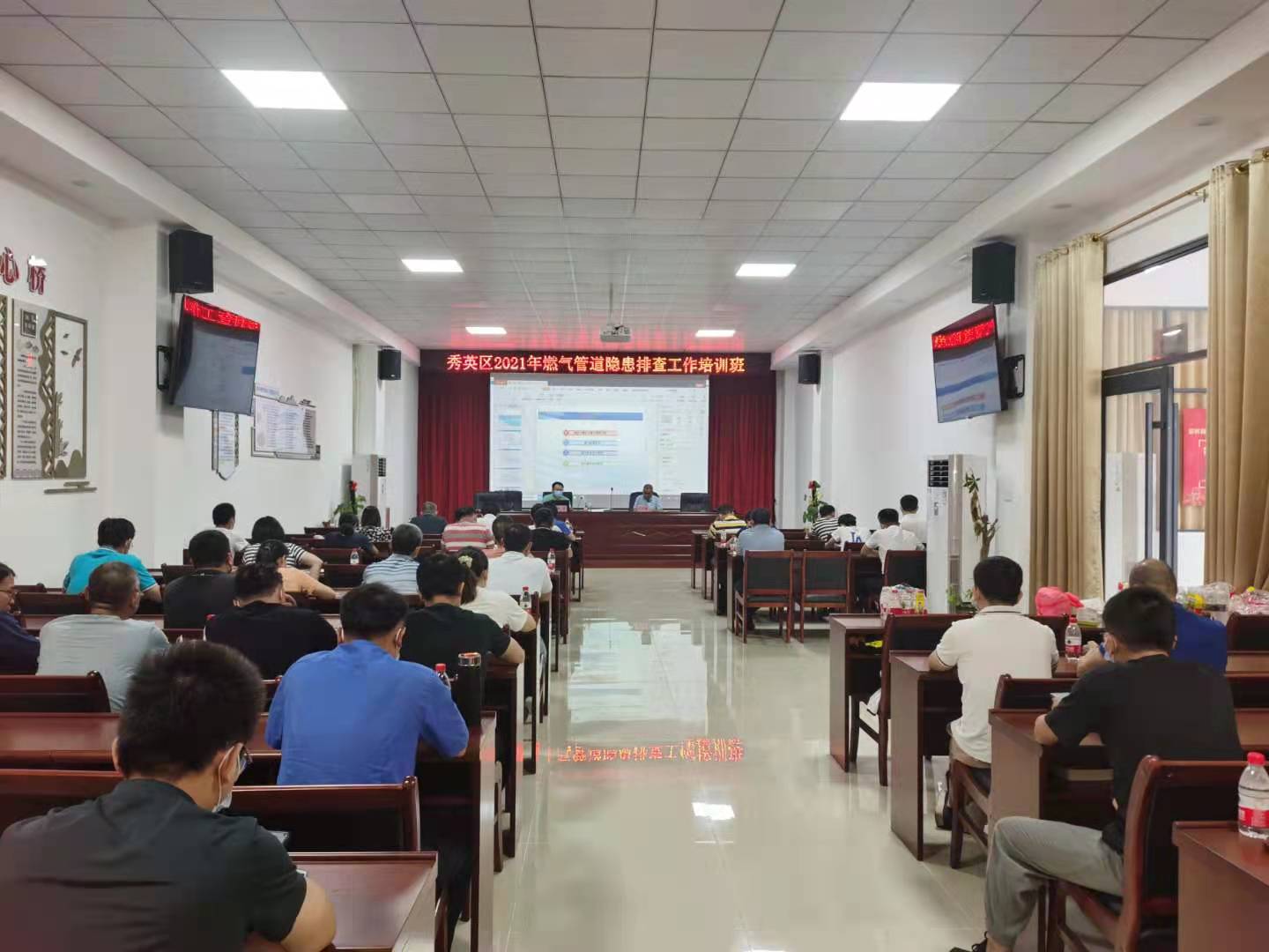 av无码毛片久久喷潮水