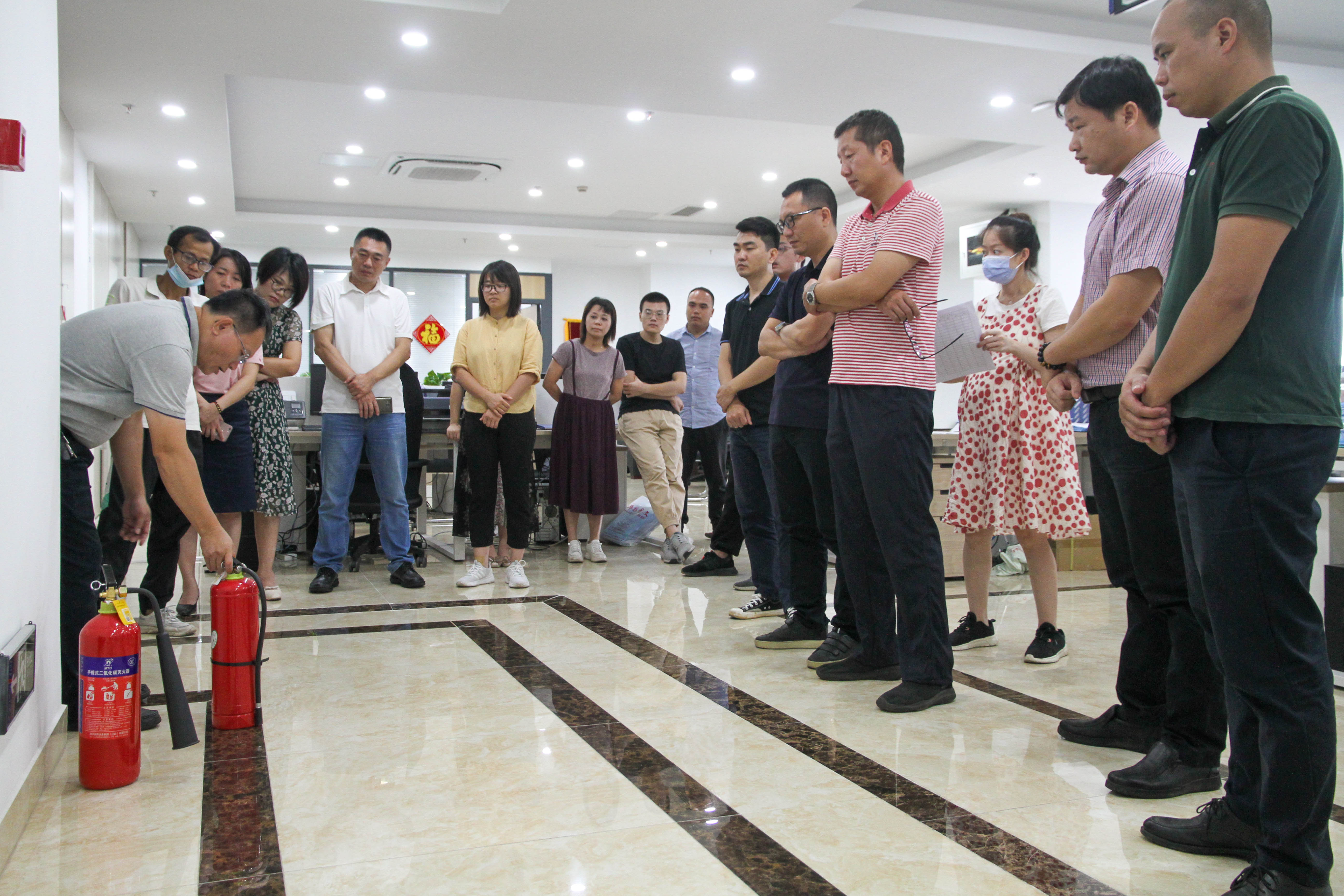 av无码毛片久久喷潮水