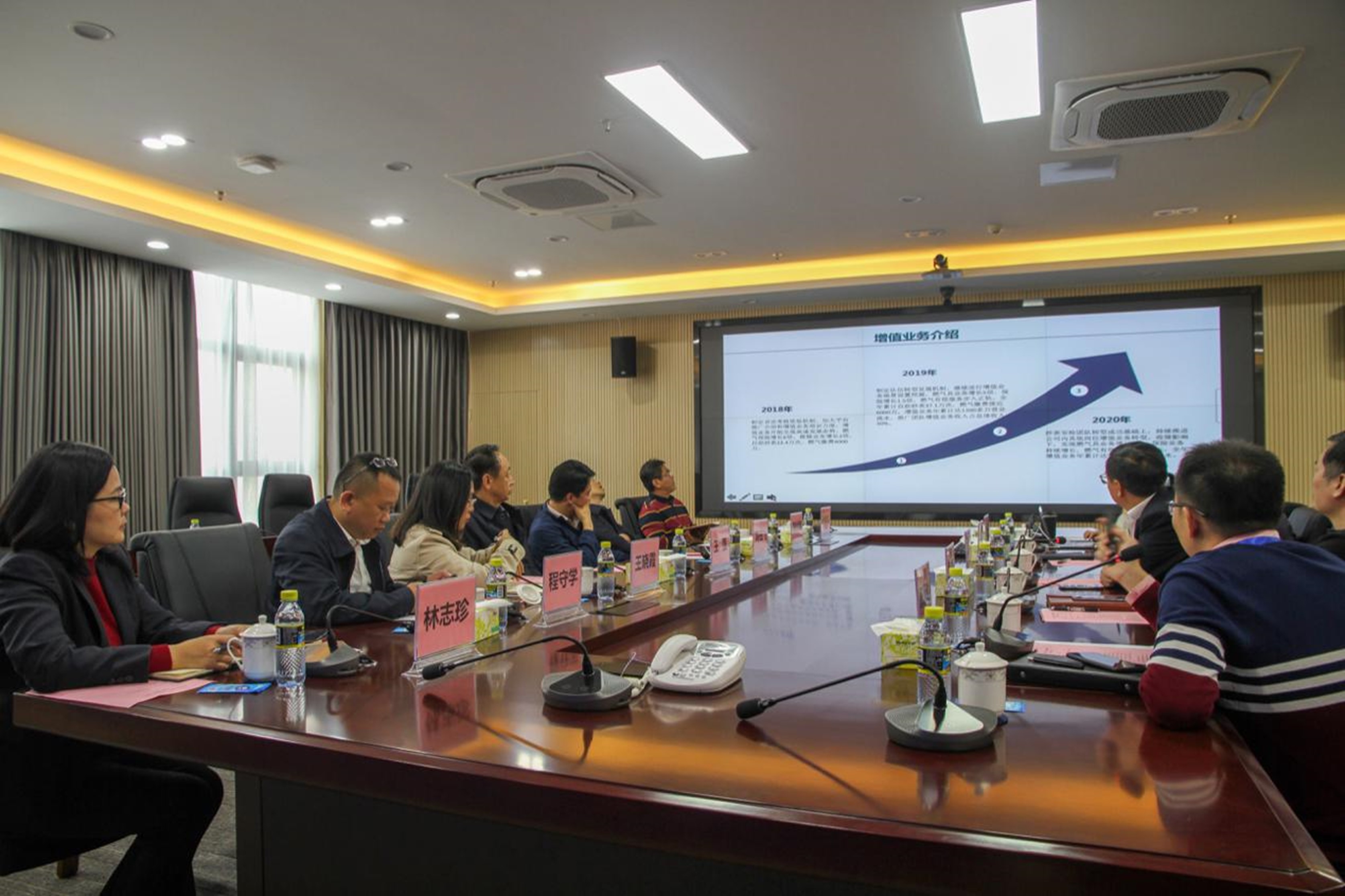 av无码毛片久久喷潮水