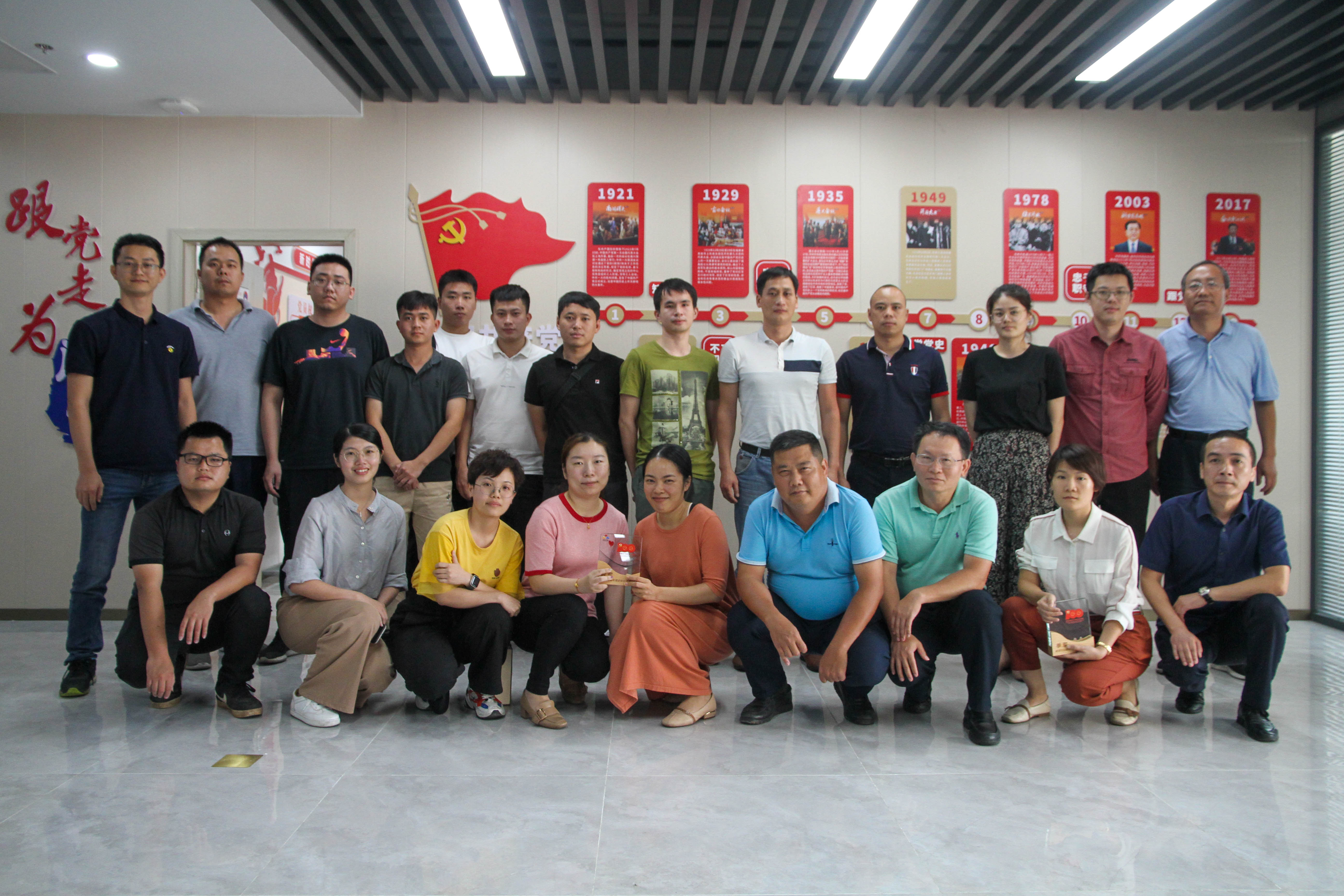 av无码毛片久久喷潮水