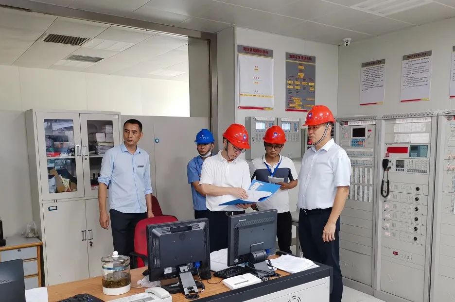 av无码毛片久久喷潮水