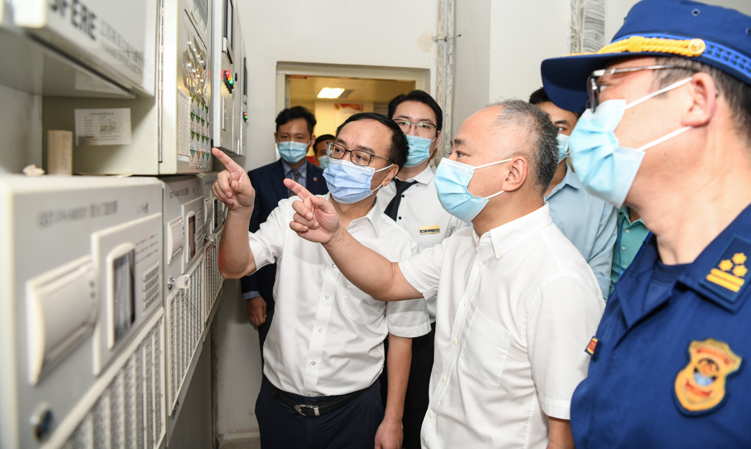 av无码毛片久久喷潮水