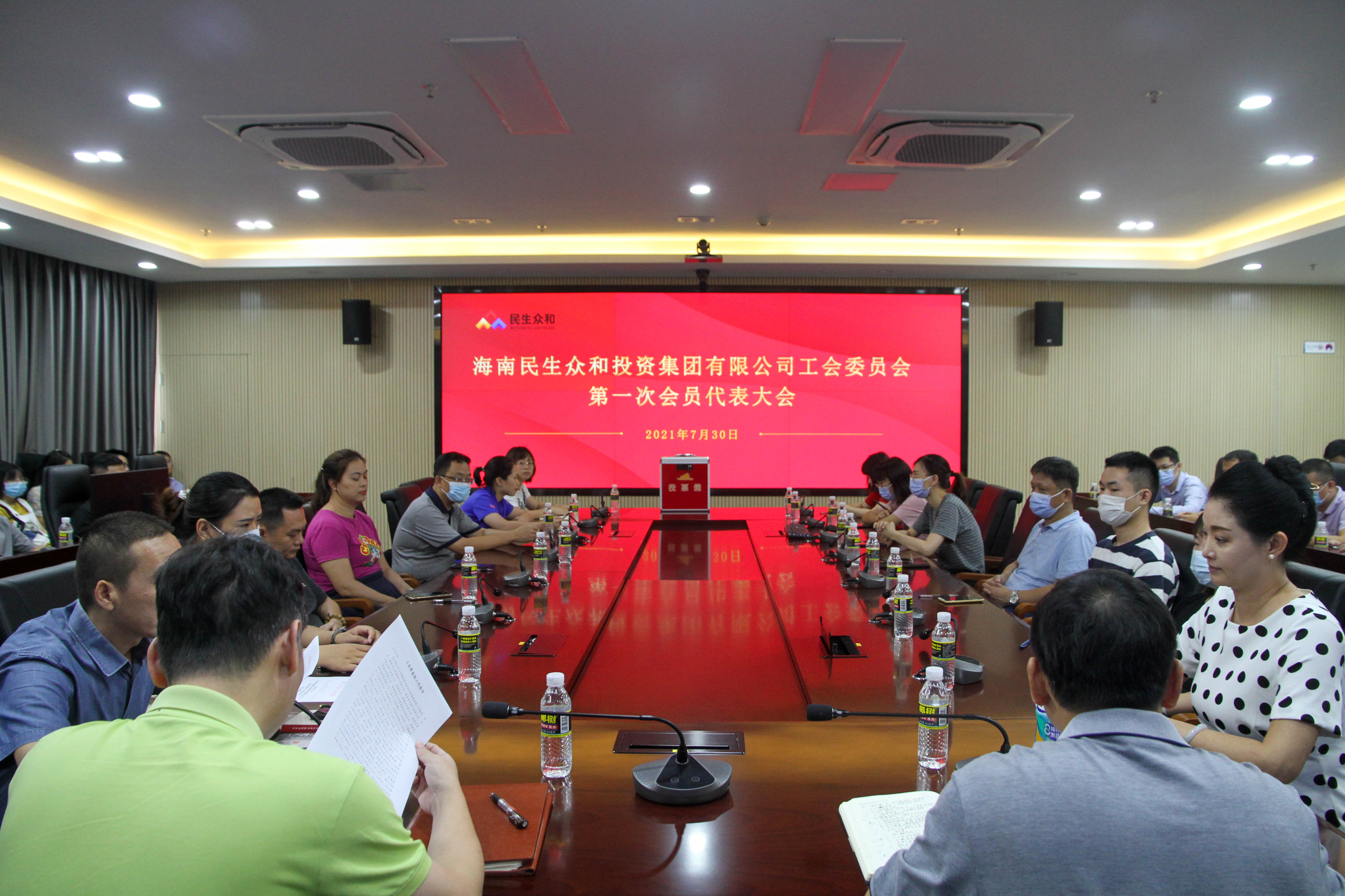 av无码毛片久久喷潮水