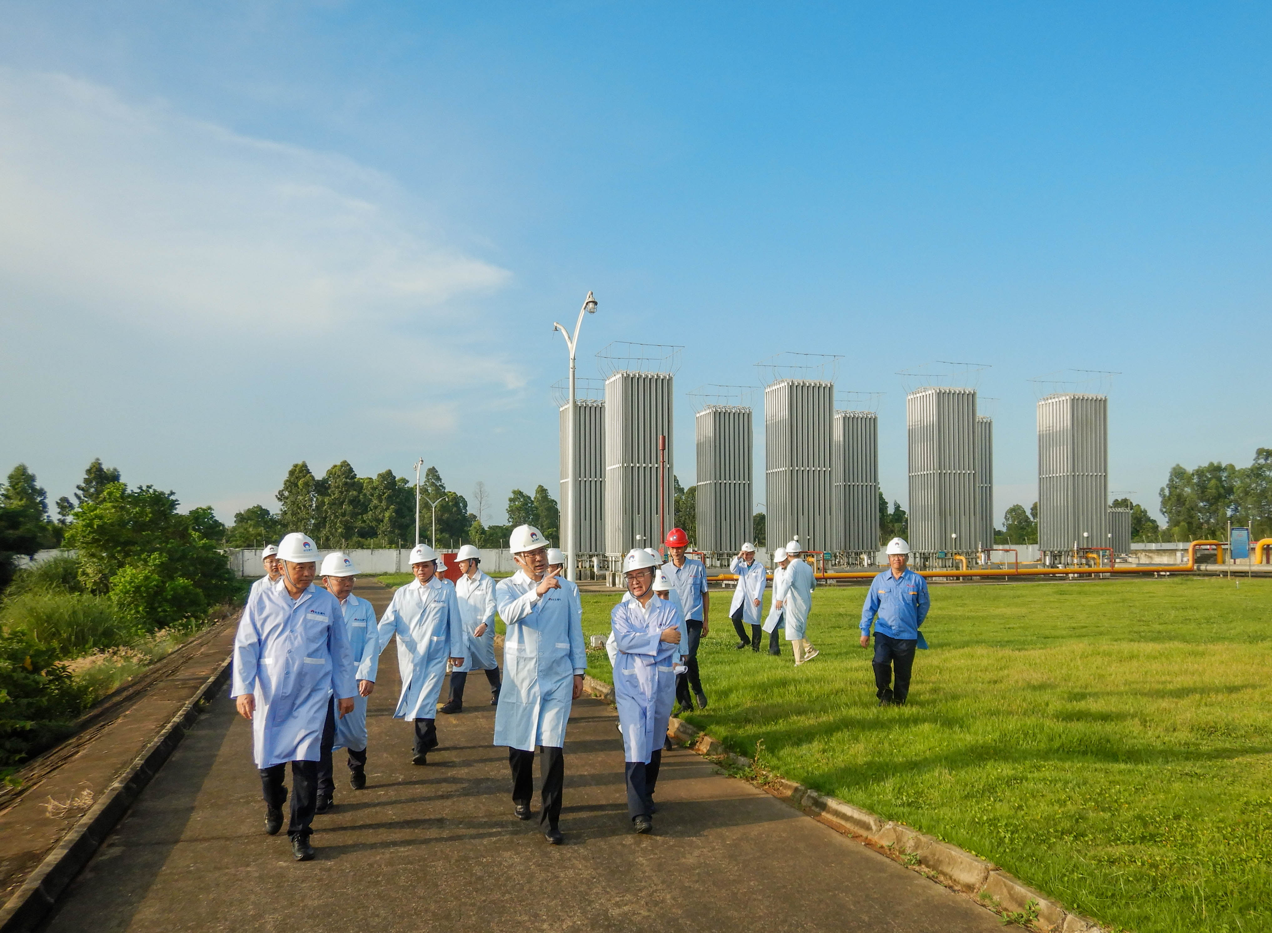 av无码毛片久久喷潮水