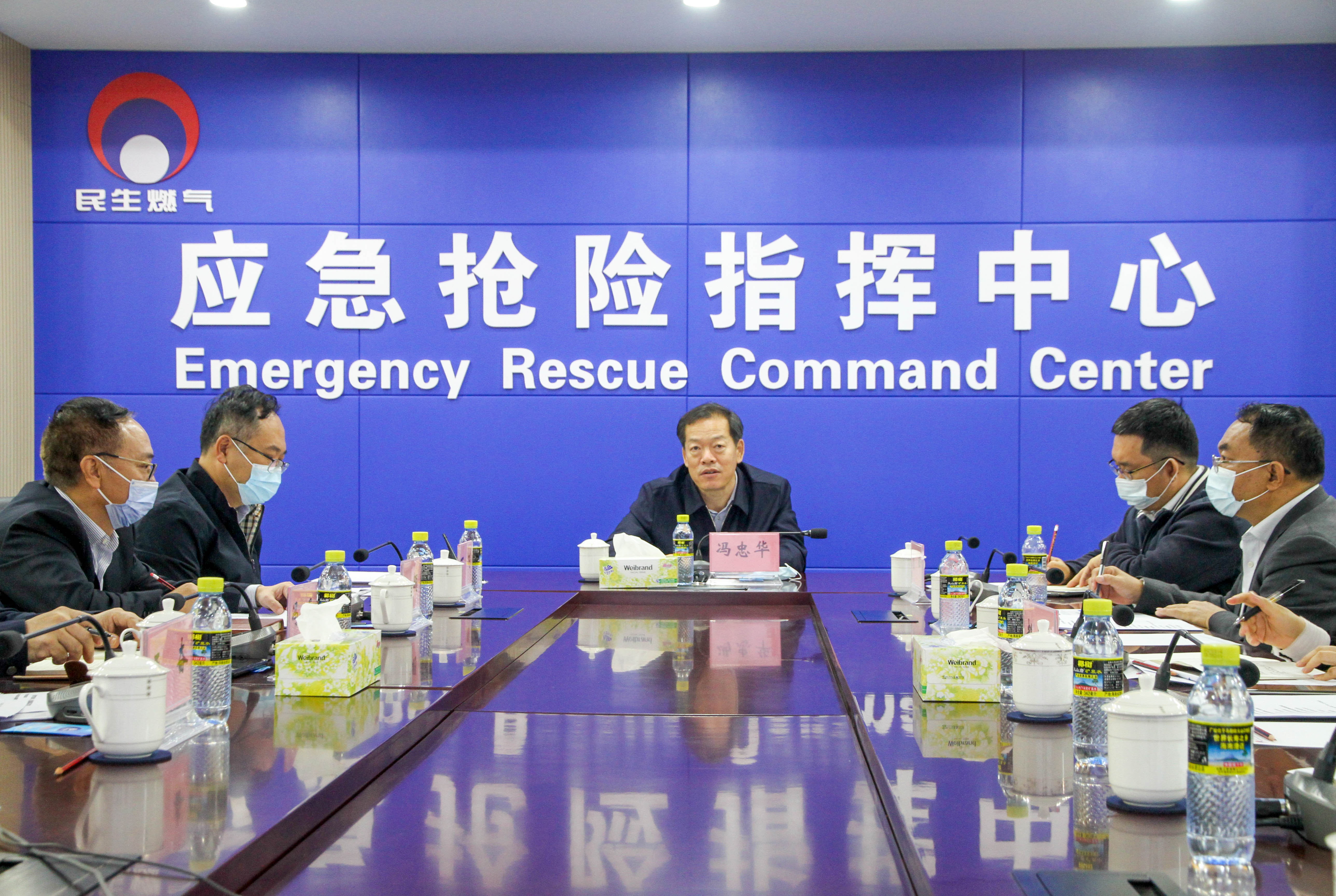 av无码毛片久久喷潮水