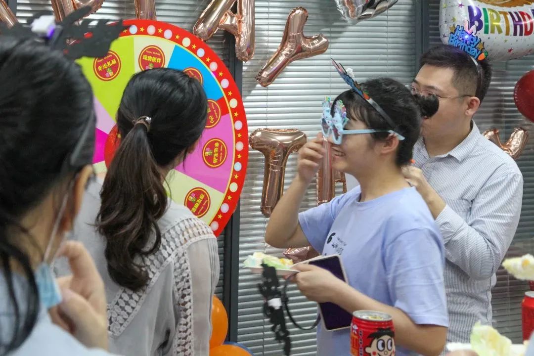 av无码毛片久久喷潮水