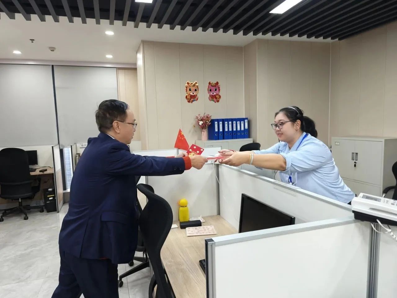 av无码毛片久久喷潮水