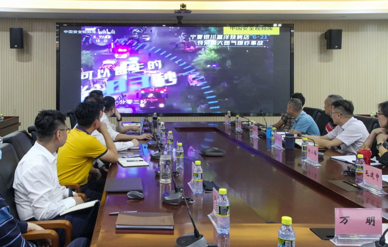 av无码毛片久久喷潮水