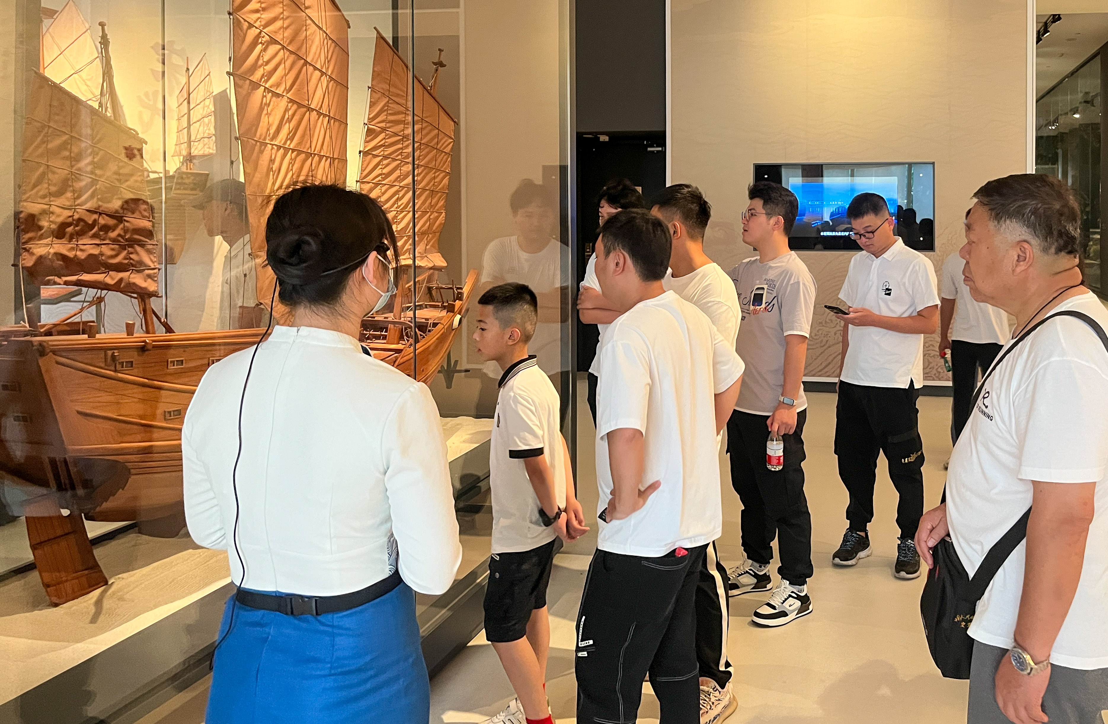 av无码毛片久久喷潮水