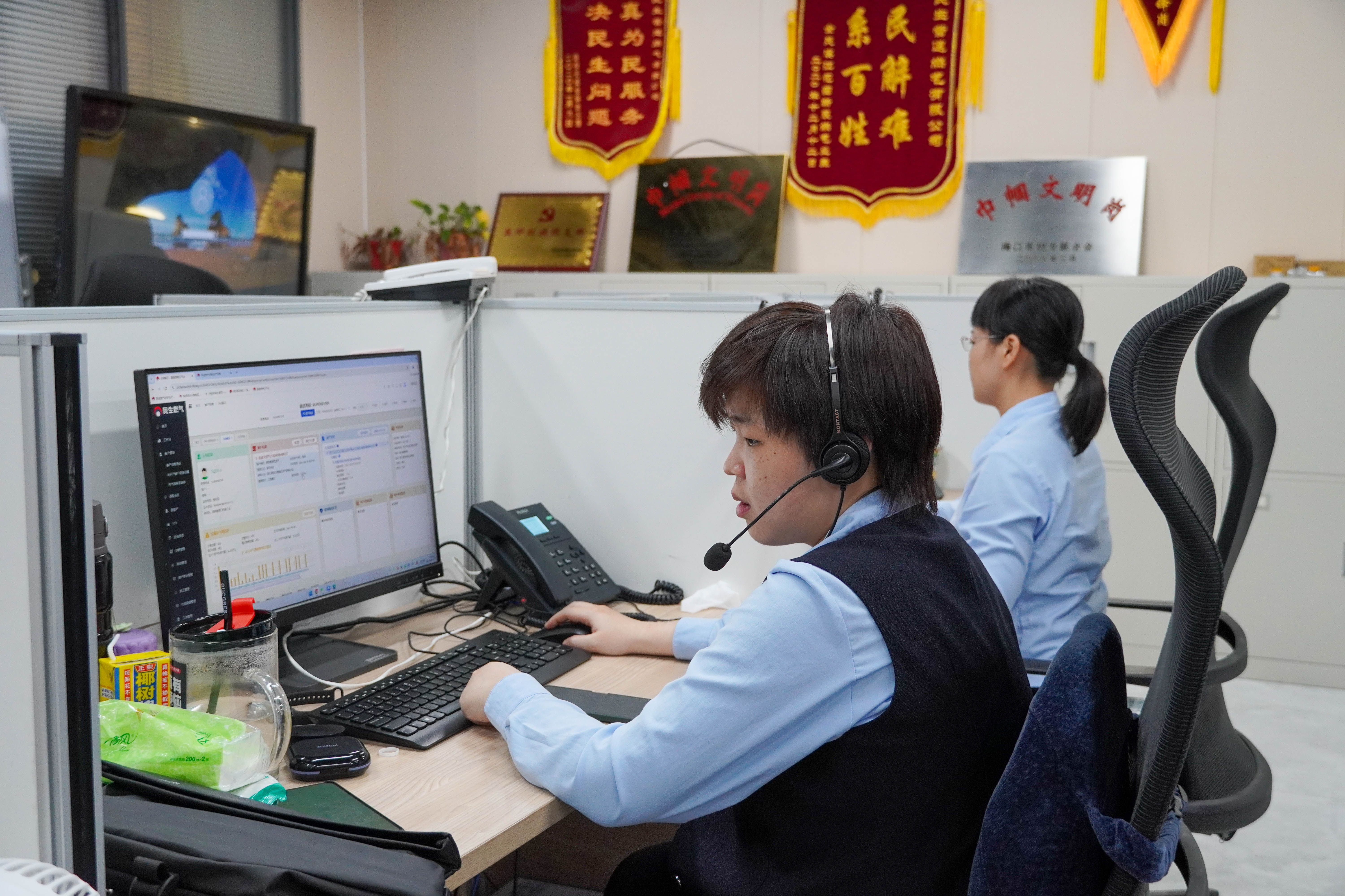 av无码毛片久久喷潮水