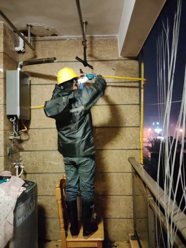 av无码毛片久久喷潮水