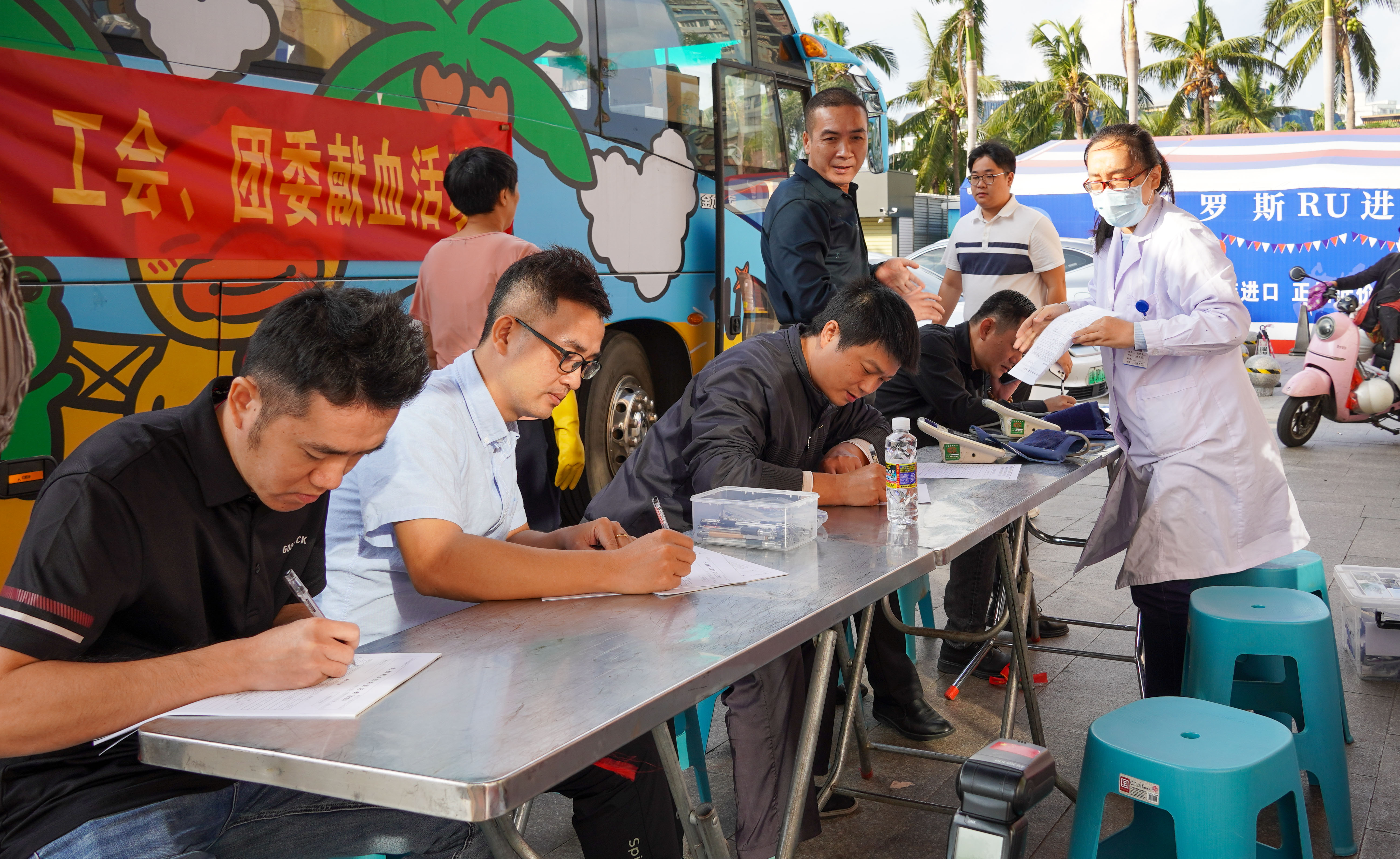 av无码毛片久久喷潮水