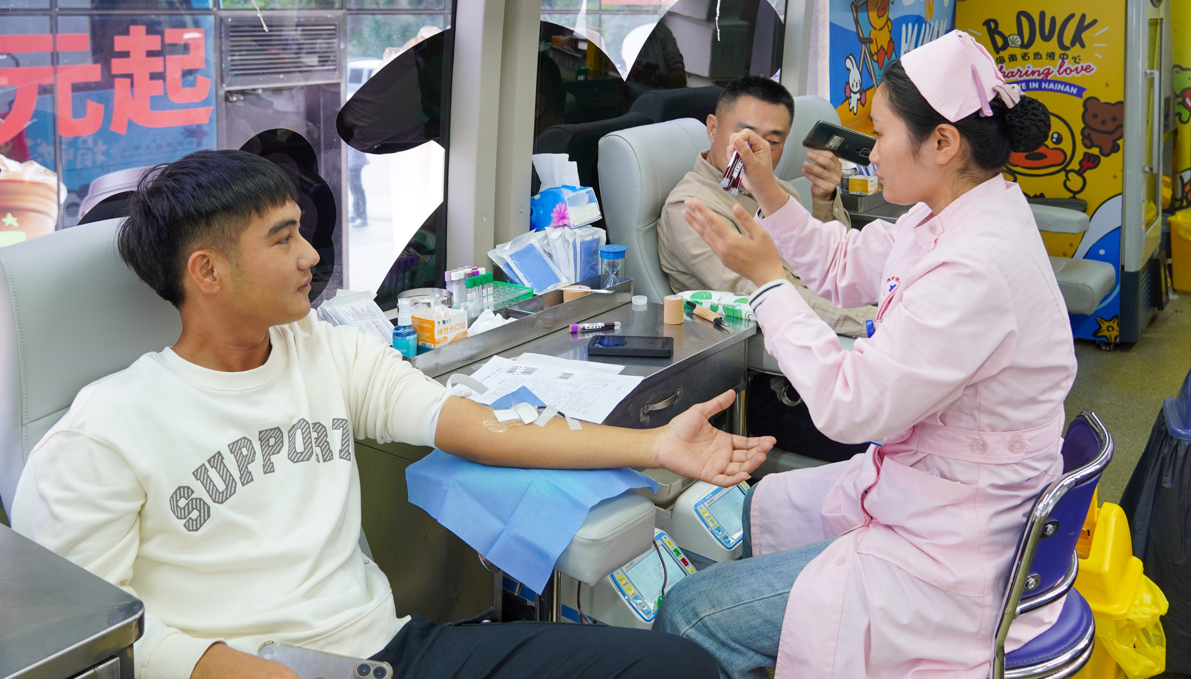 av无码毛片久久喷潮水