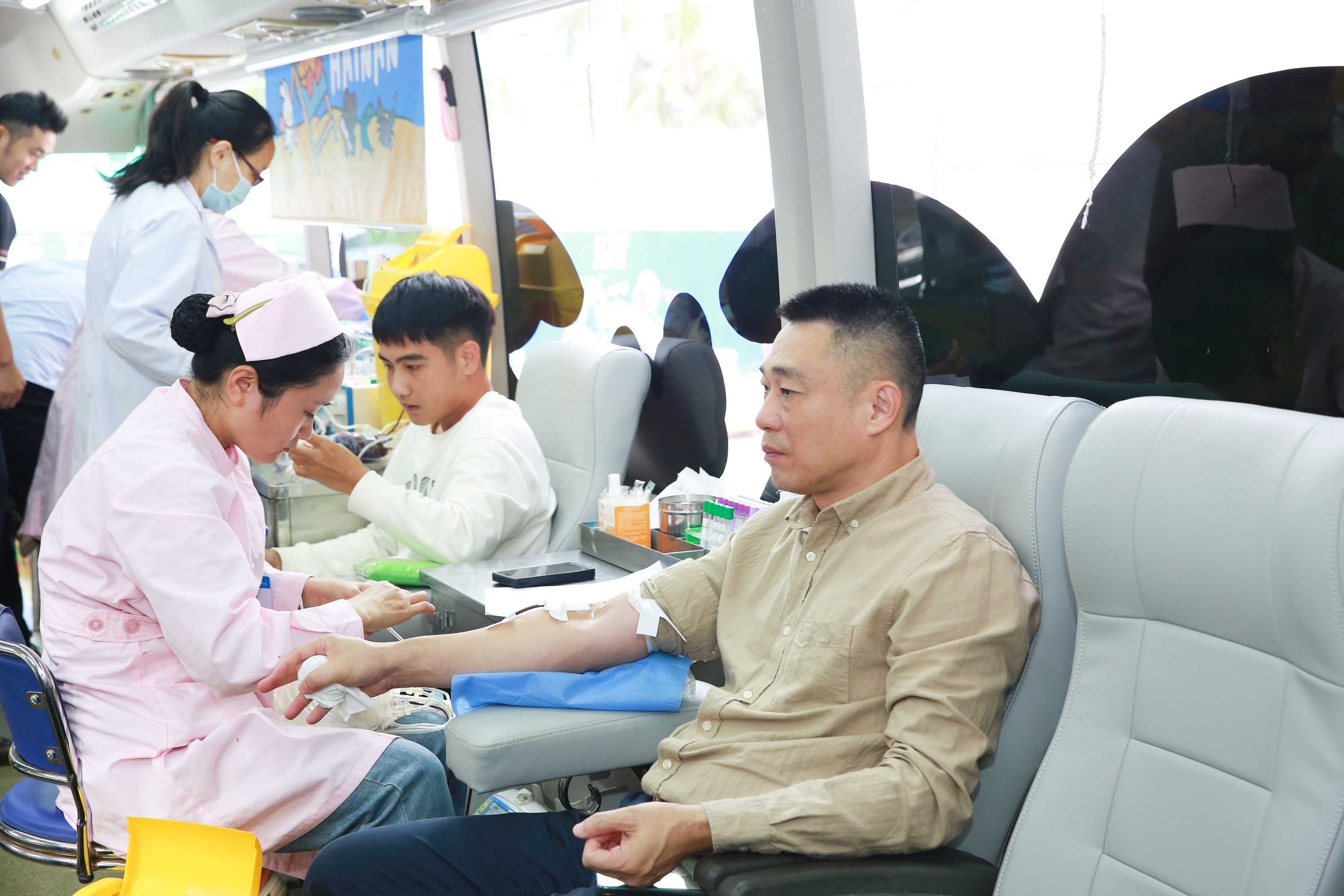 av无码毛片久久喷潮水