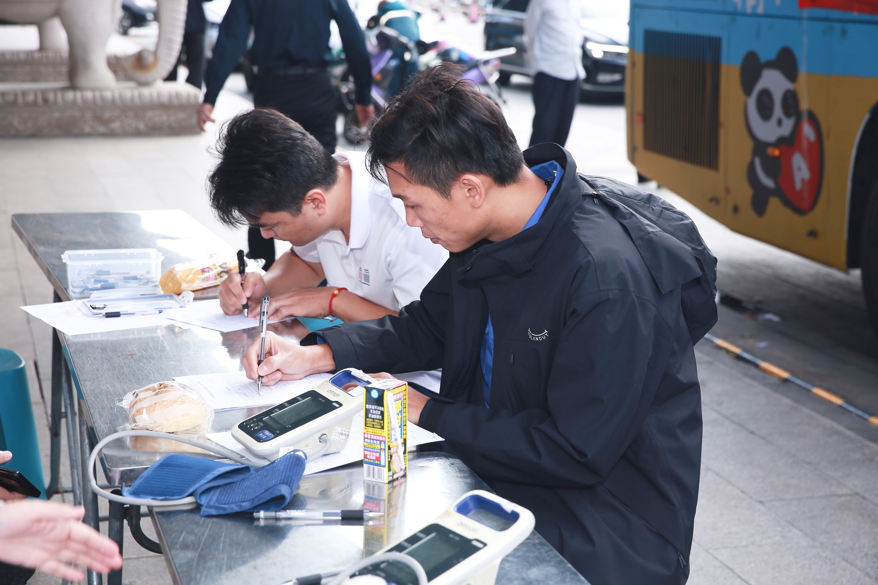 av无码毛片久久喷潮水