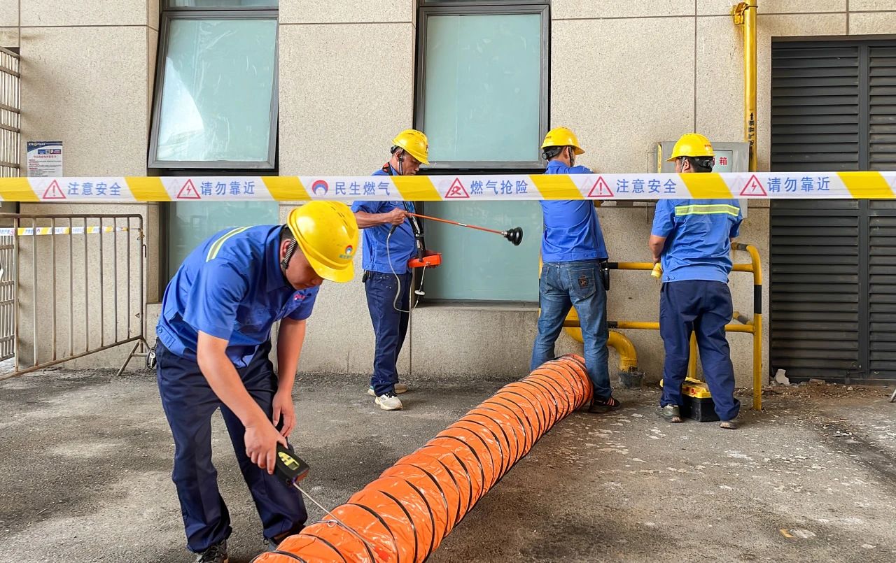 av无码毛片久久喷潮水