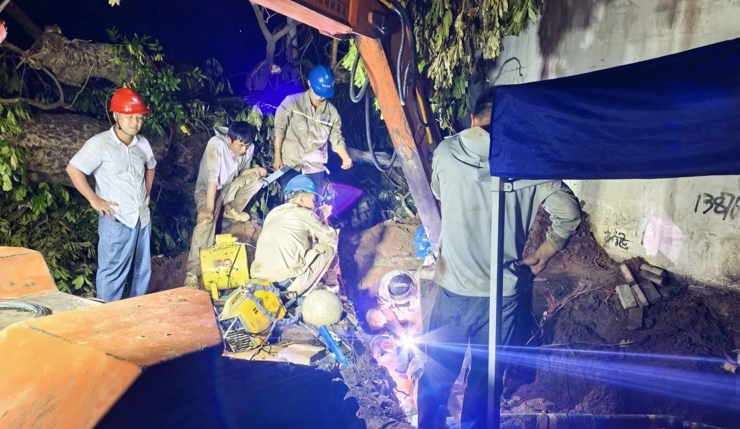 av无码毛片久久喷潮水