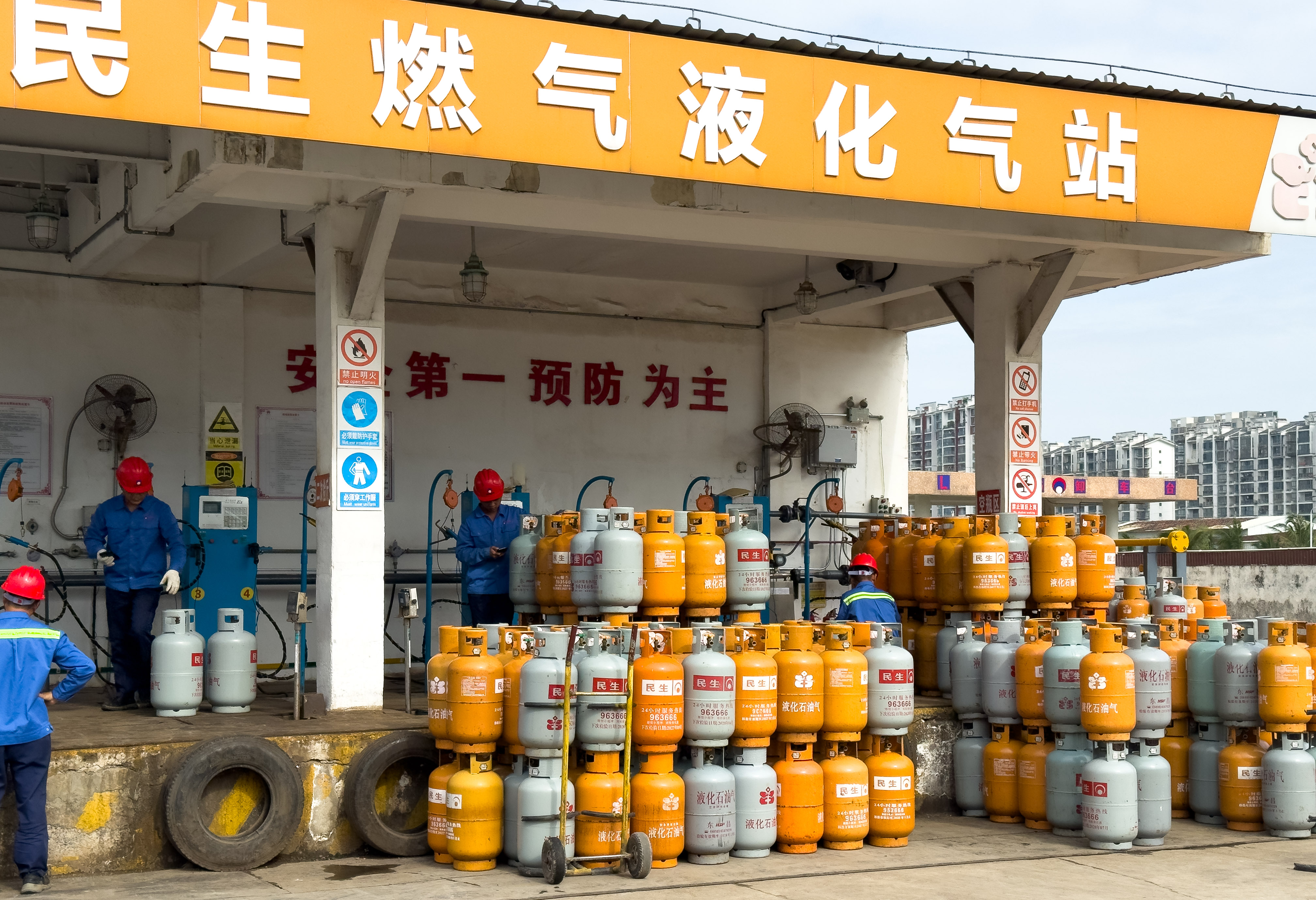 av无码毛片久久喷潮水