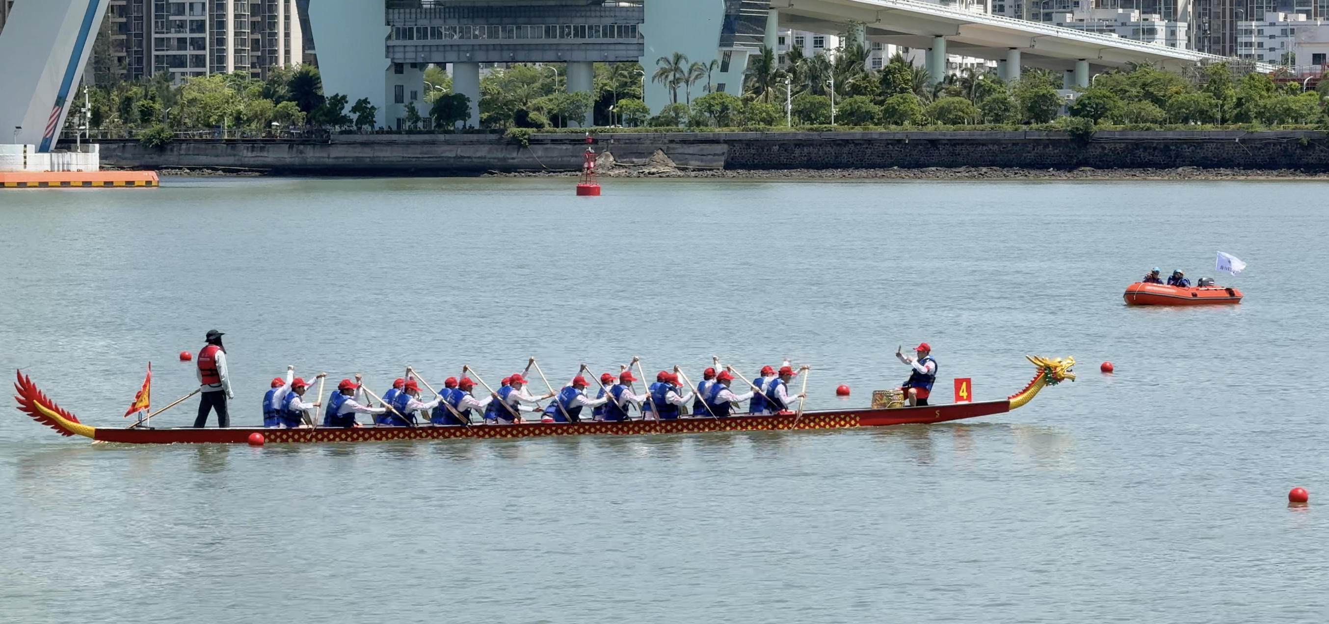 av无码毛片久久喷潮水