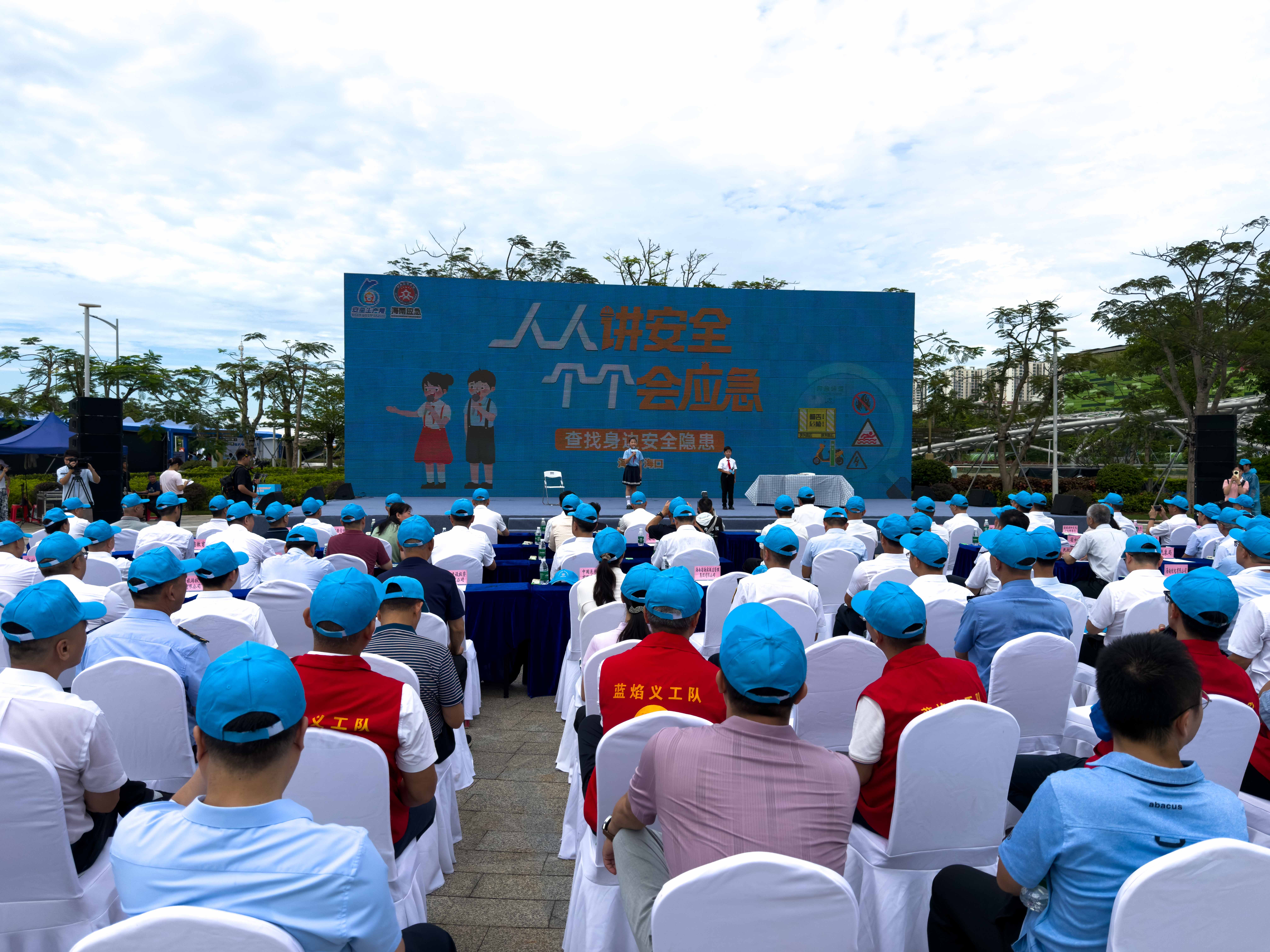 av无码毛片久久喷潮水