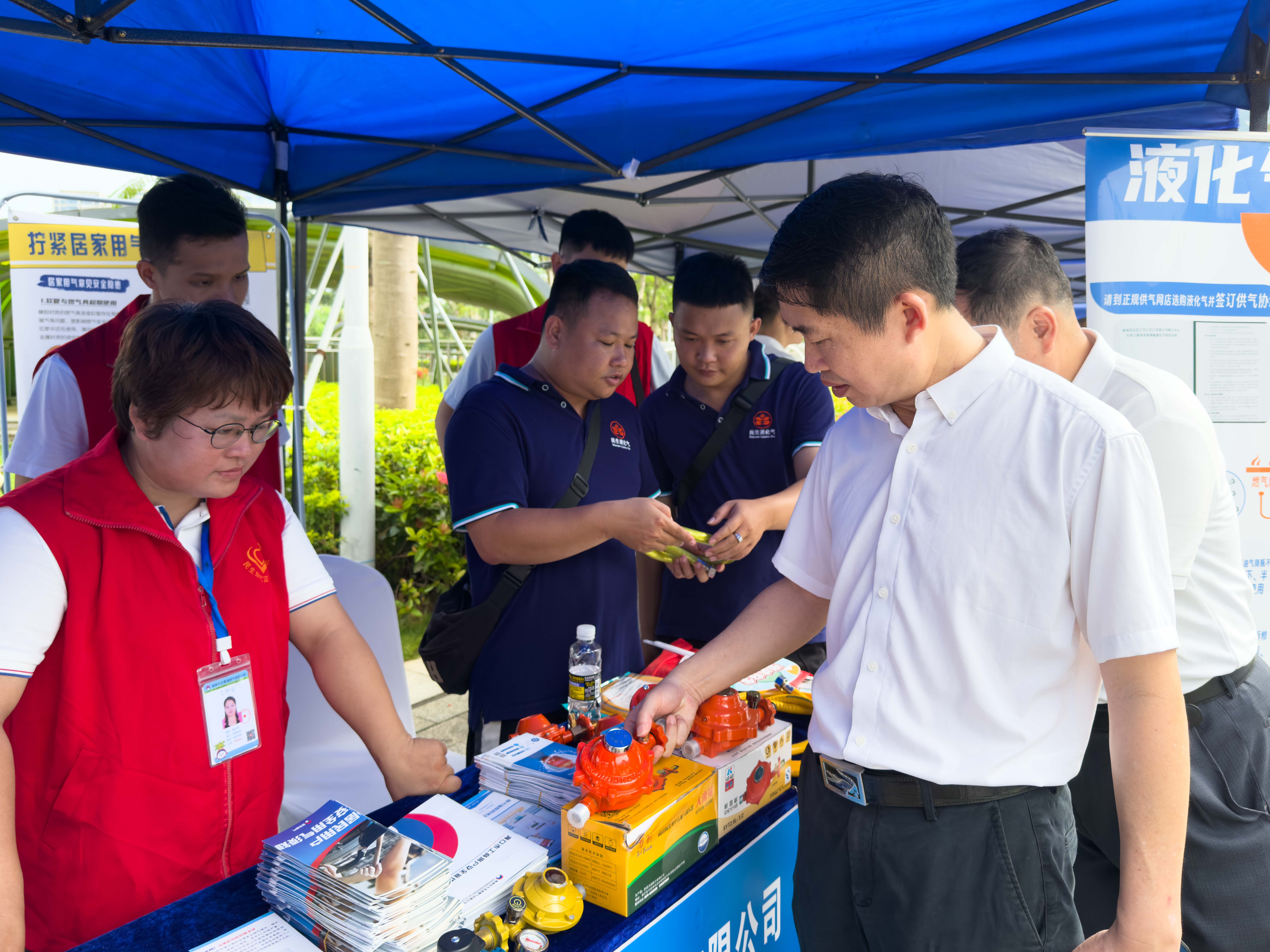 av无码毛片久久喷潮水