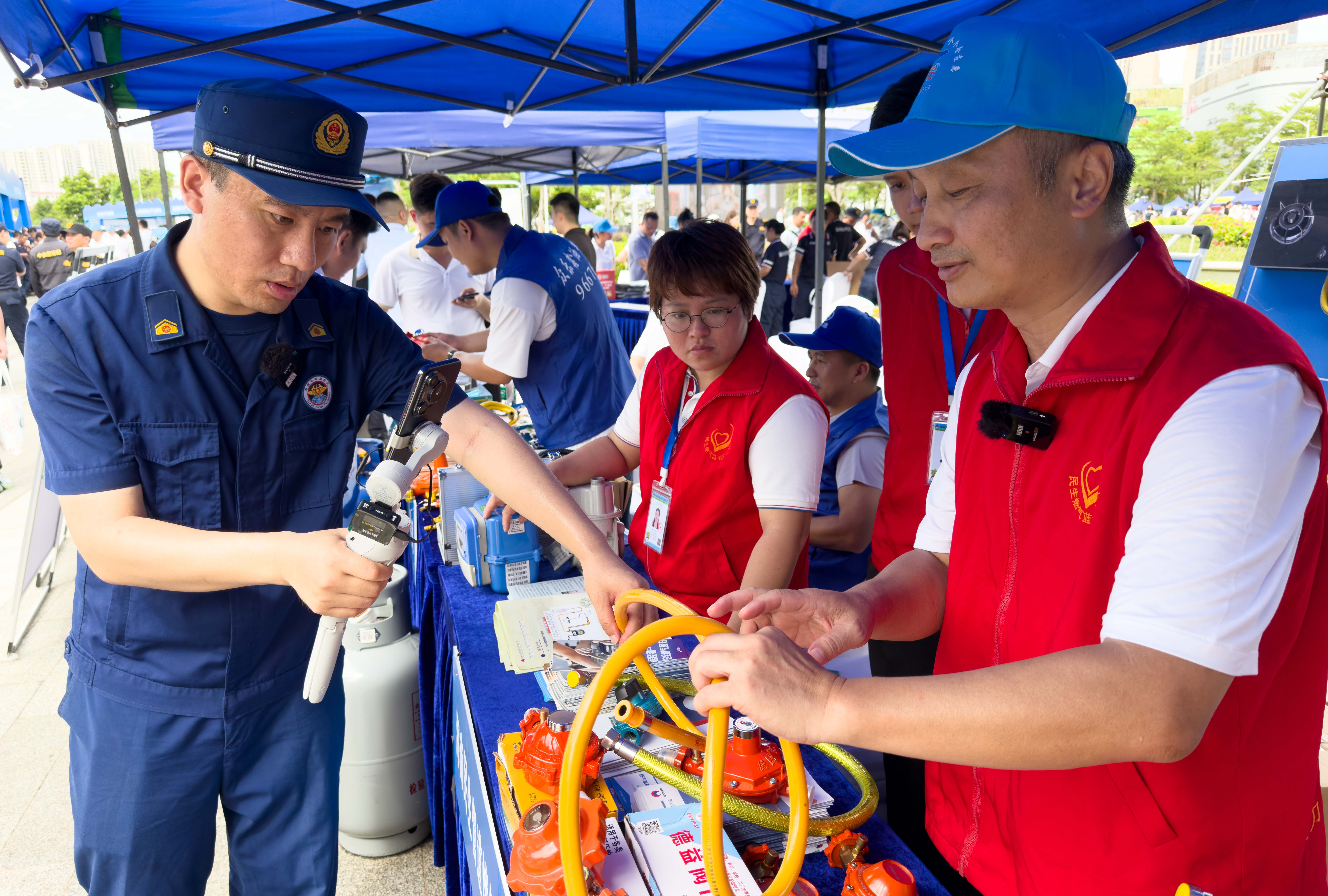 av无码毛片久久喷潮水