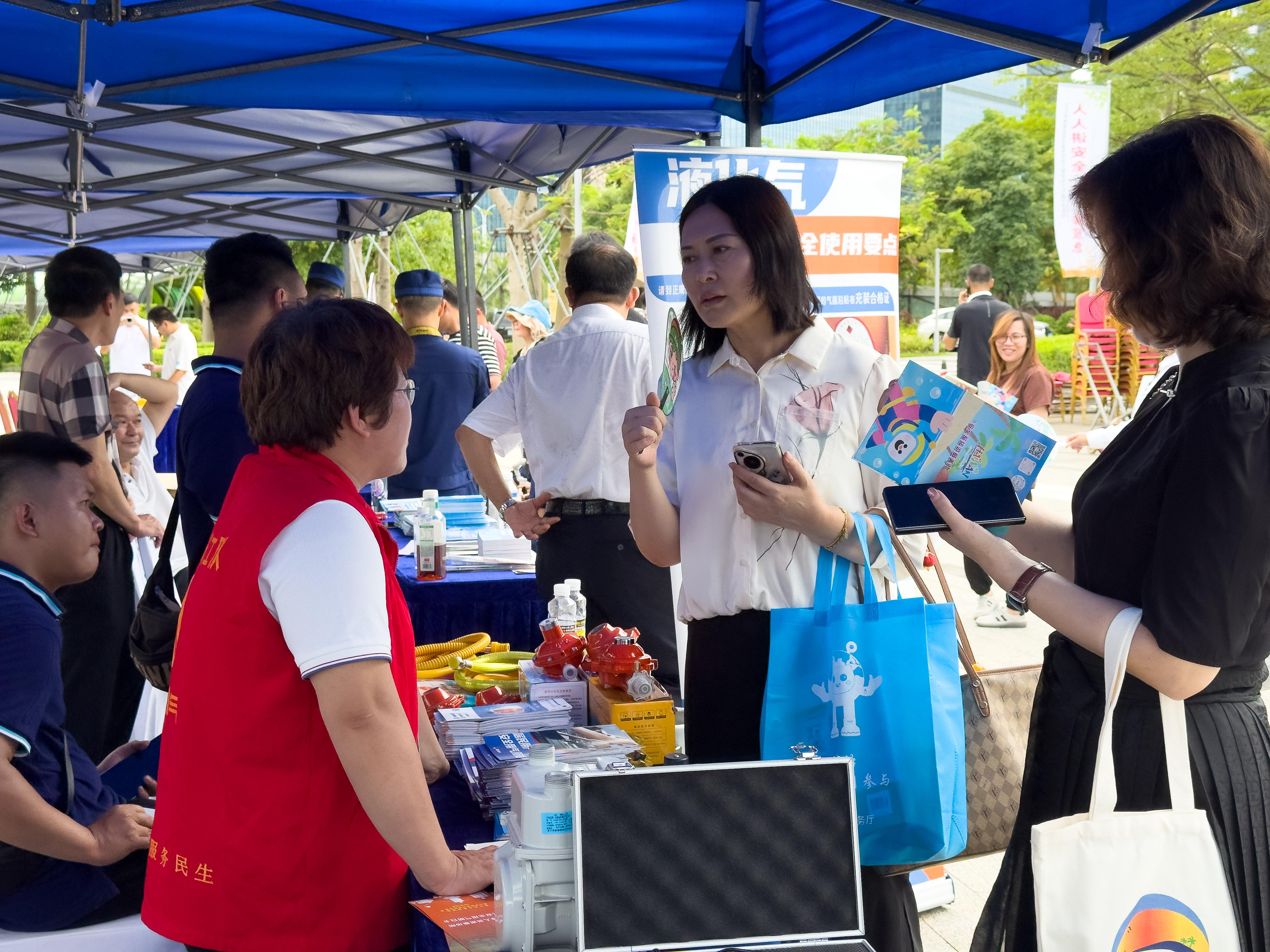 av无码毛片久久喷潮水