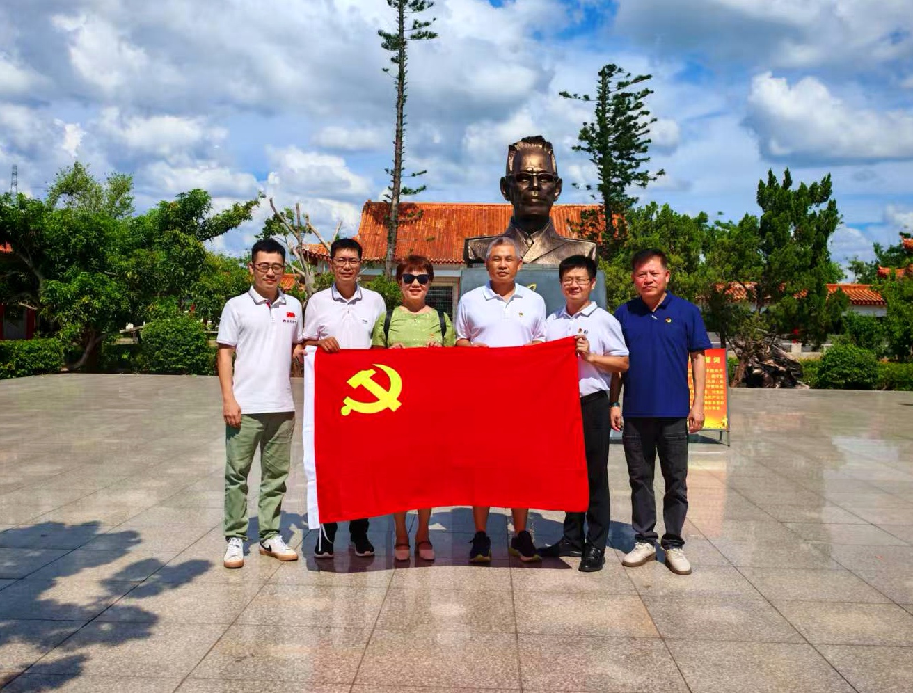 av无码毛片久久喷潮水