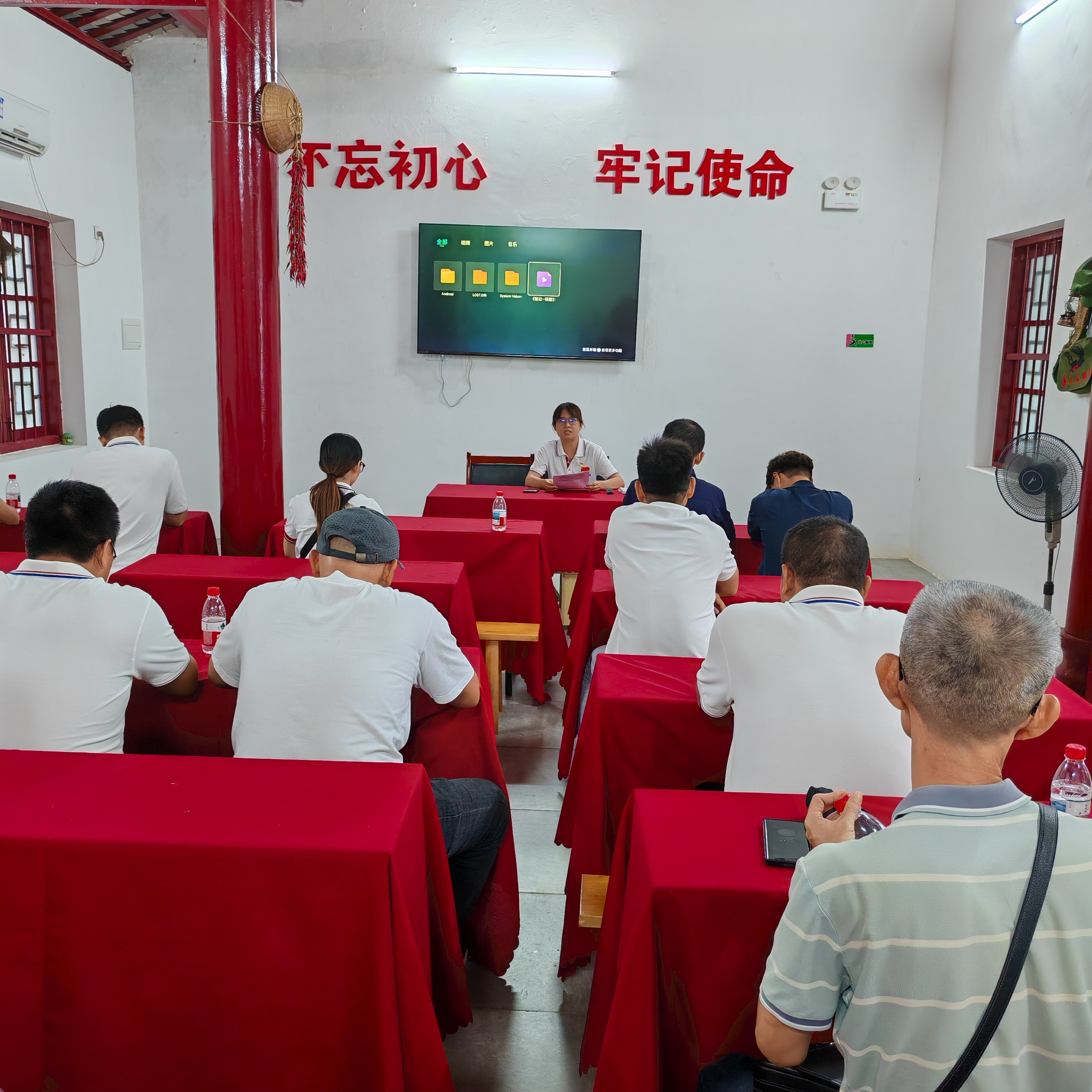 av无码毛片久久喷潮水