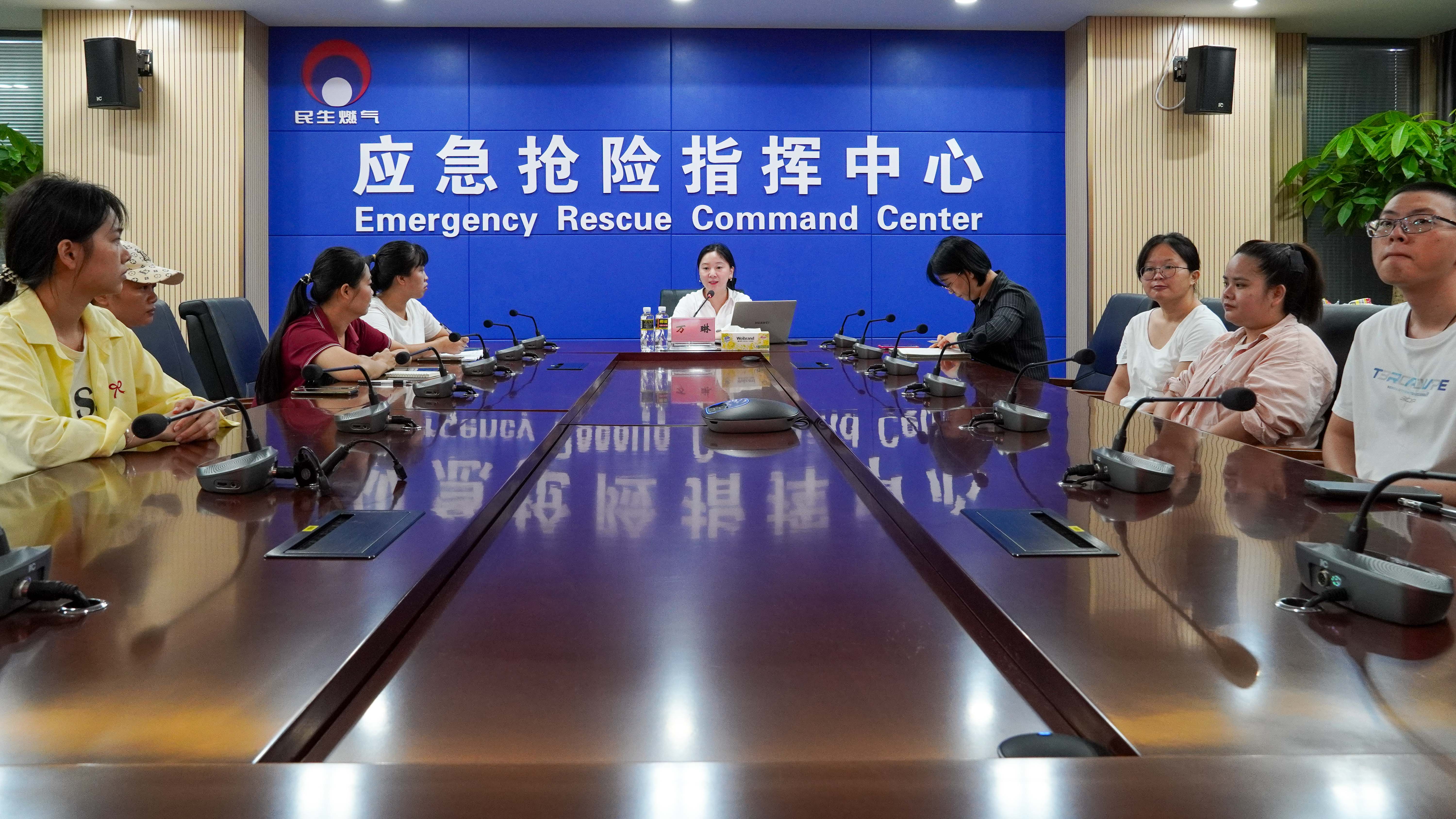 av无码毛片久久喷潮水