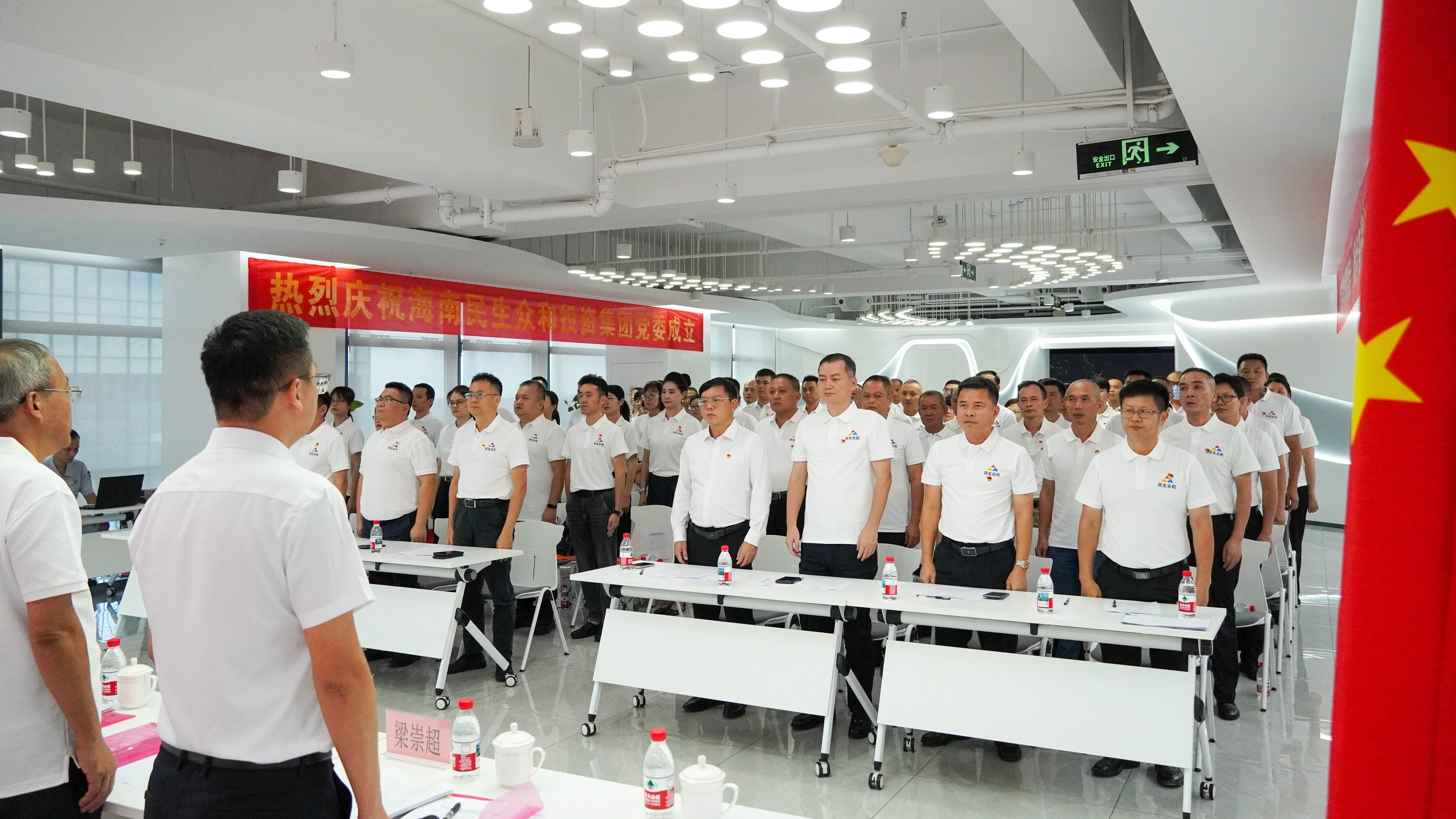 av无码毛片久久喷潮水