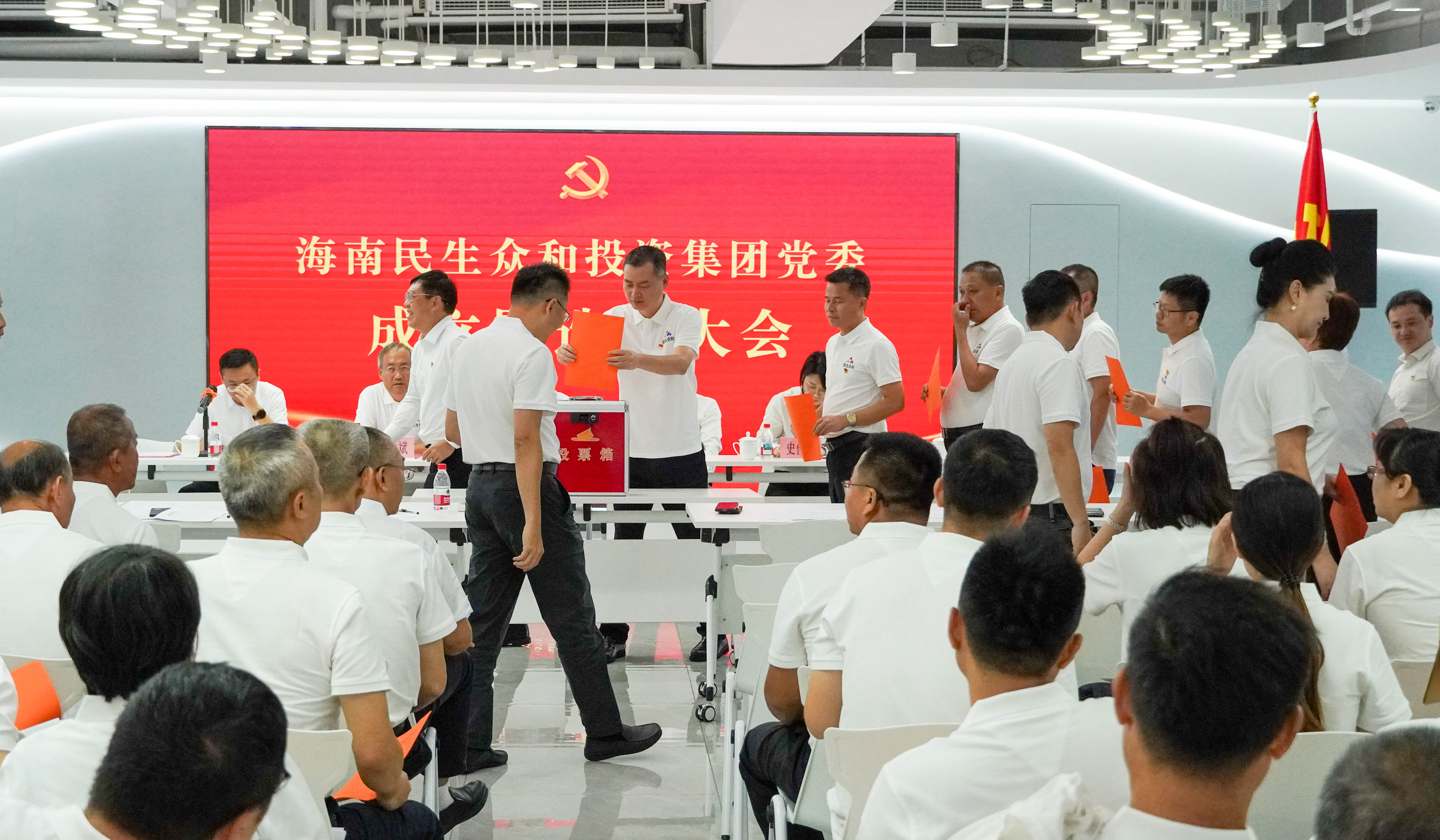 av无码毛片久久喷潮水