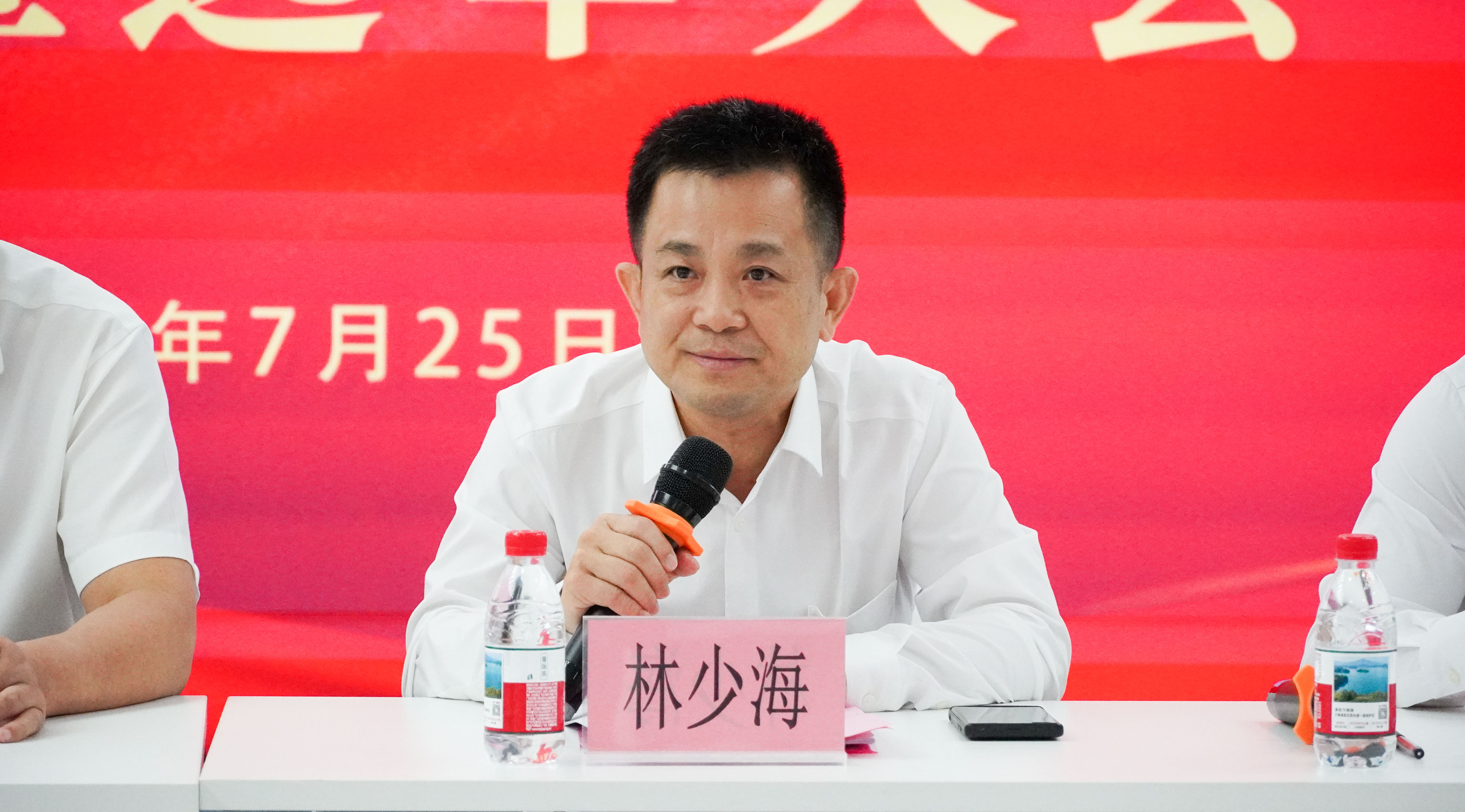 av无码毛片久久喷潮水