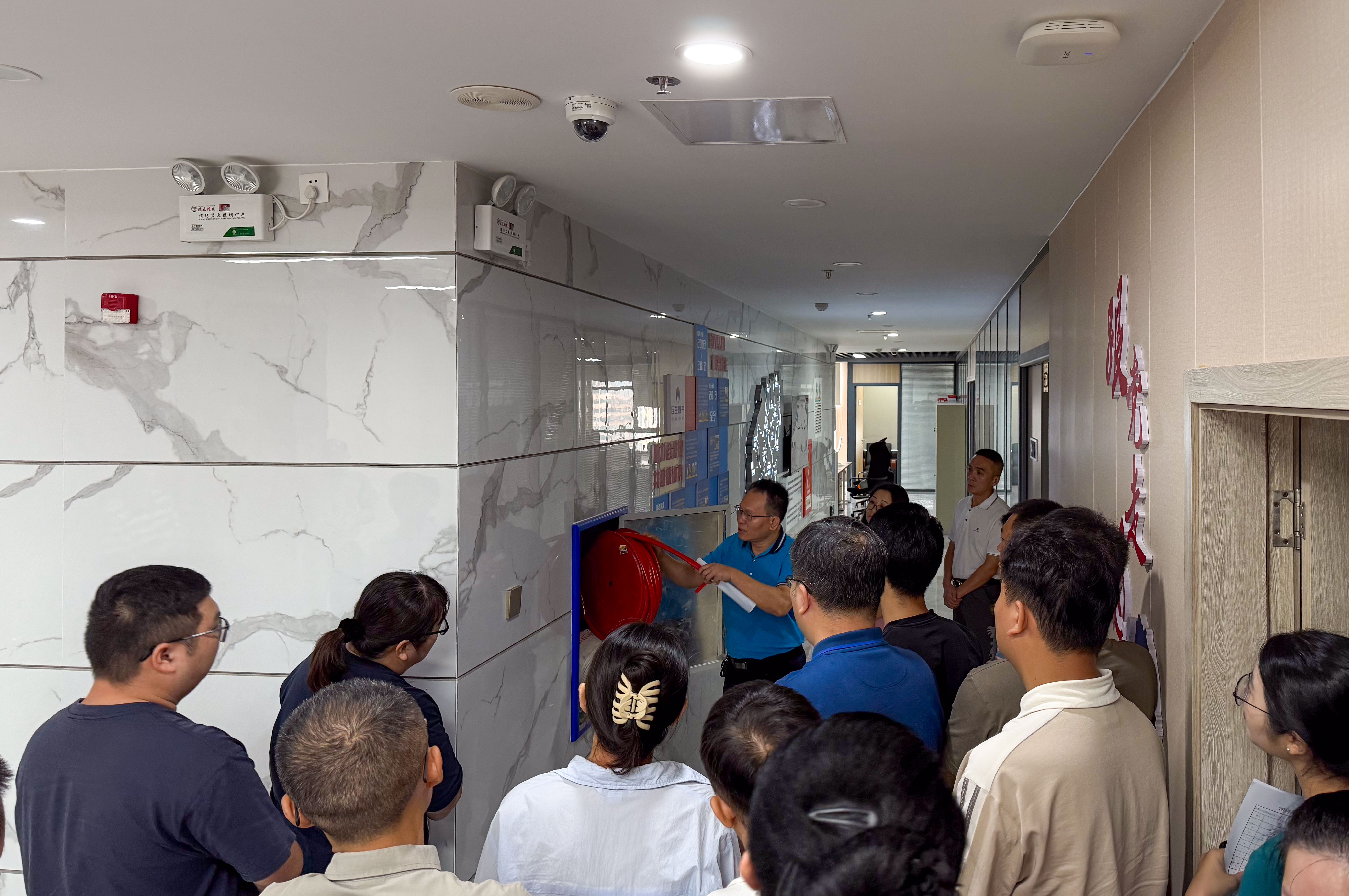 av无码毛片久久喷潮水