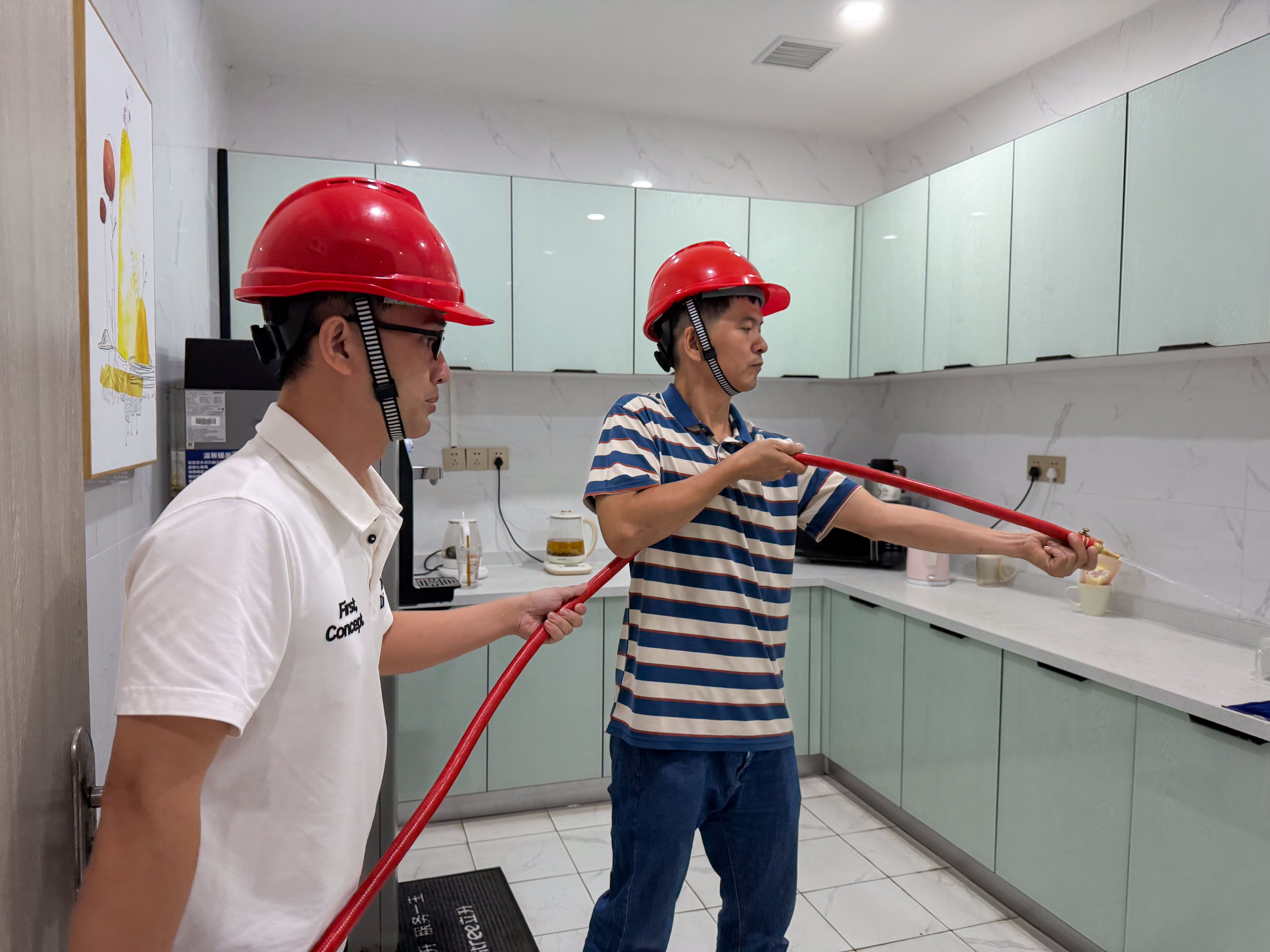 av无码毛片久久喷潮水