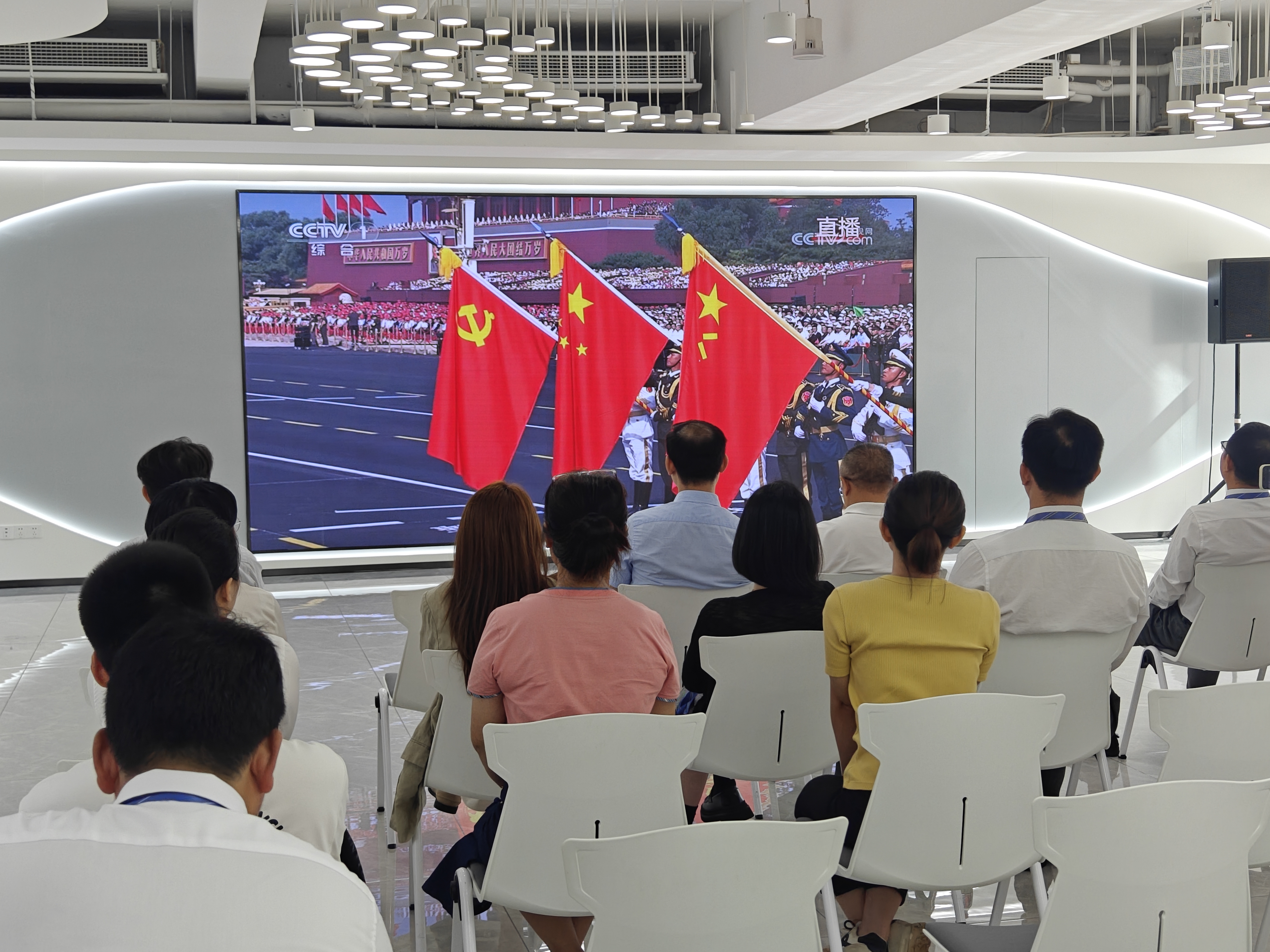 av无码毛片久久喷潮水