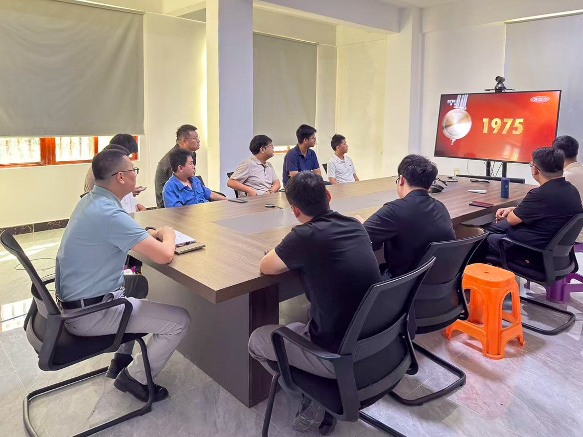 av无码毛片久久喷潮水